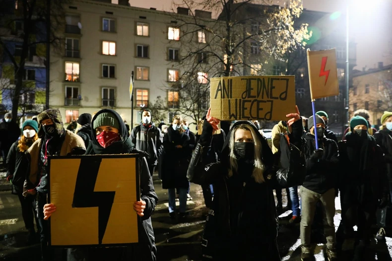 Protest  protiv zakona o abortusu u Poljskoj 