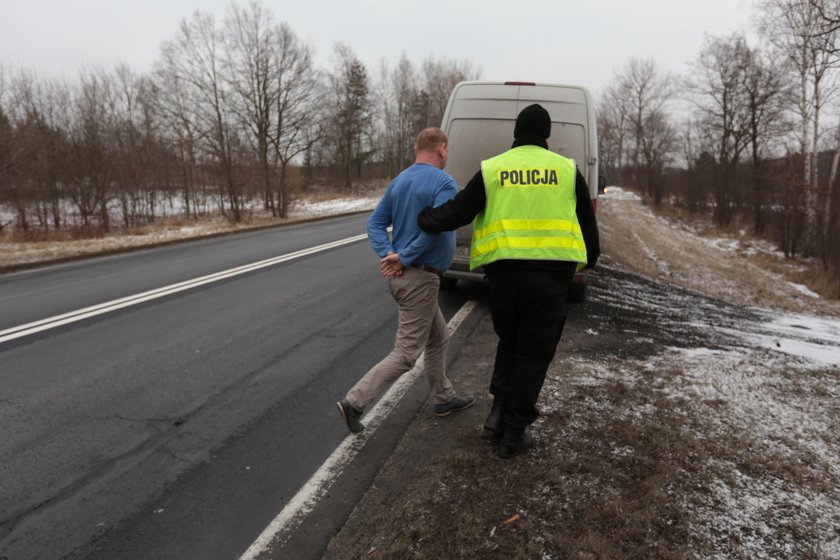 Pijany kierowca zatrzymany przez innych kierowców