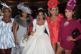 Slike sa NAJSKUPLJE ROMSKE SVADBE su da vam SRCE PRESKOČI: Sve dekorisano kao zimska bajka, mlada na kraju došla u ŠLJOKIČAVOM BIKINIJU