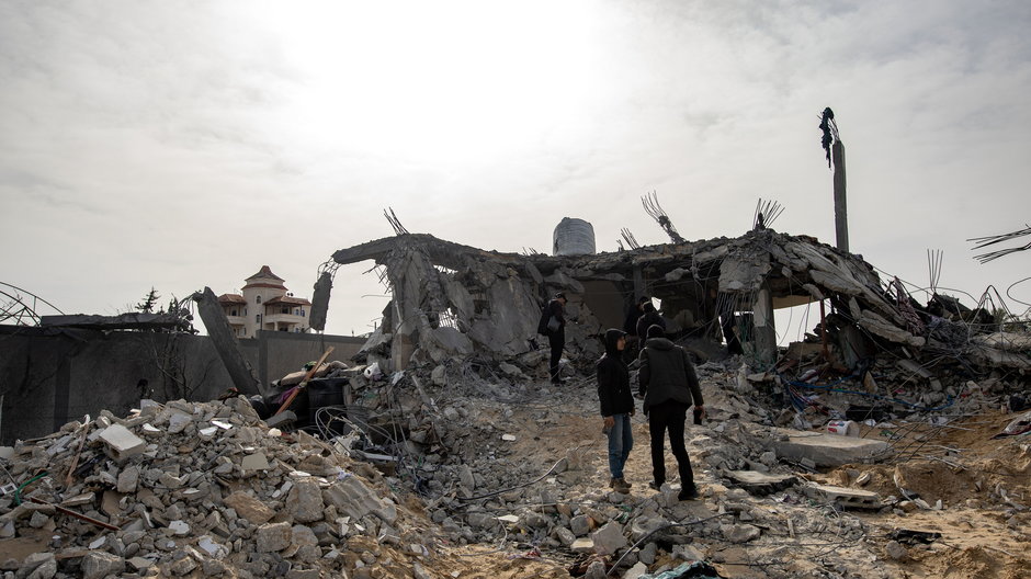 Zniszczone po ostrzale Izraela miasto Rafah