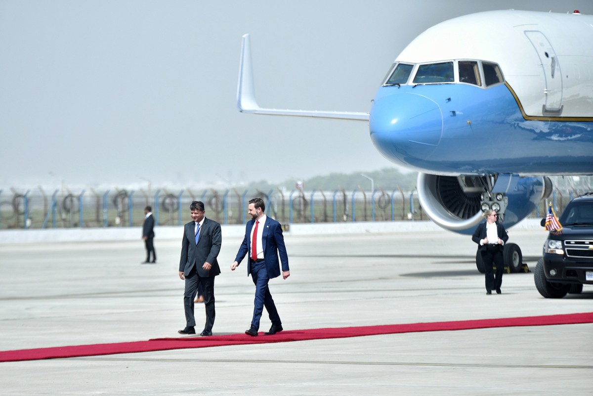 Przebywający w Indiach wiceprezydent USA J.D. Vance stwierdził, że "jeśli strony nie zgodzą się na amerykańską propozycję pokojową, to USA „wycofają się z tego procesu”.