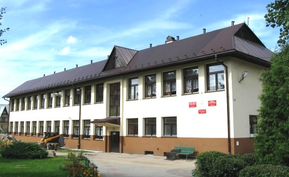 Szkoła Podstawowa w Skrzypnem.