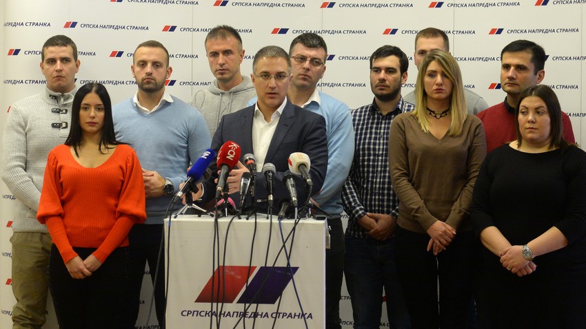 Kolektivni istup SNS-a sa ministrom Nebojšom Stefanovićem
