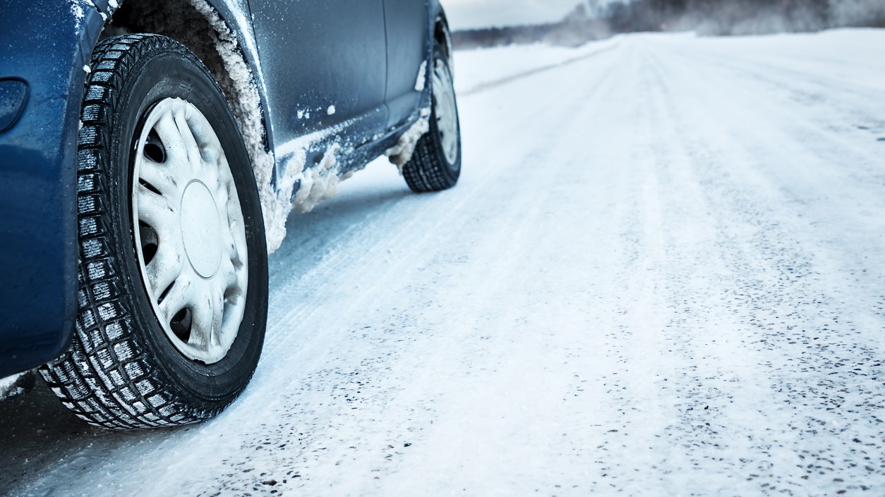 SHMÚ vydal výstrahy pred poľadovicou a vetrom. (ilustračné foto)