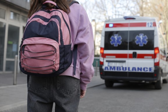 "ANĐEO MALI, PRERANO JE OTIŠLA" Devojčica (11) koju je ubila struja u porodičnom stanu na Karaburmi bila je muzički talenat, njena škola se oprostila potresnim rečima