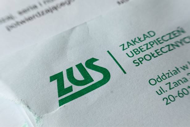 ZUS wysyła deklaracje PIT. Co powinien zrobić każdy emeryt?