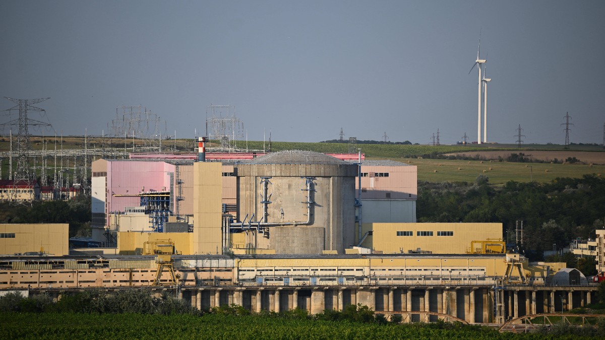 Apele Române iau măsuri de urgență la Cernavodă: Dunărea a ajuns la minime istorice, iar centrala nucleară este la doar 3 centimetri de limita de siguranță