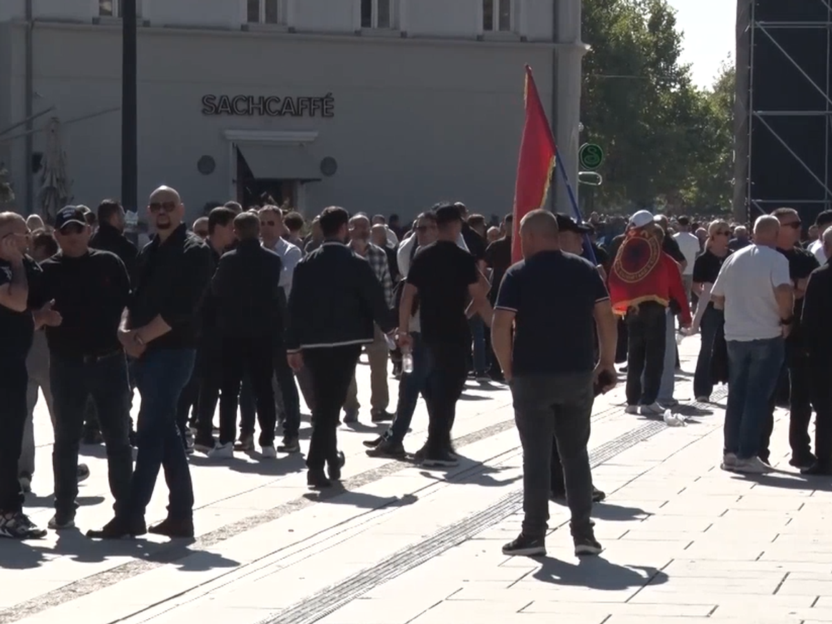 Protesti u Prištini zbog izmena Zakona o specijalizovanim većima