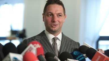 Patryk Jaki: Służby włamały się do domu Zbigniewa Ziobry. Wybijali szyby