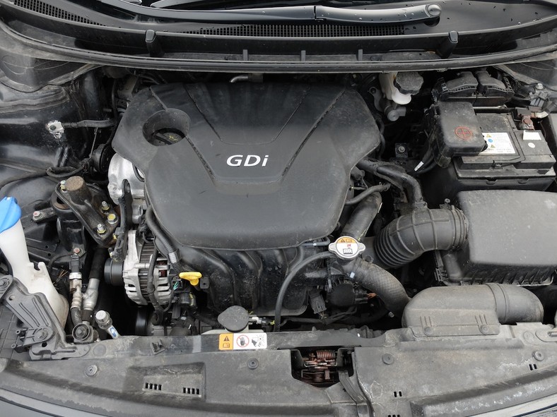 Hyundai i30 3d 1.6 GDi Premium