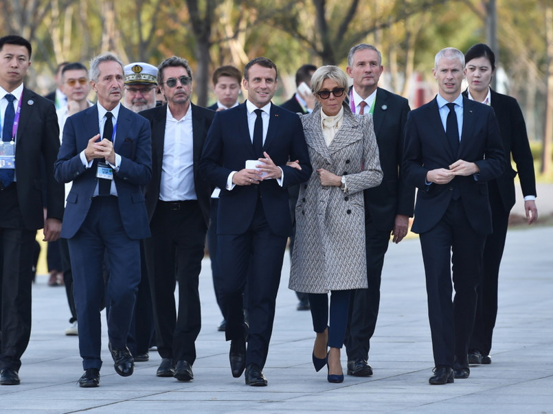 Francuska para prezydencka przebywa w tym tygodniu z wizytą w Chinach. Każde kolejne wyjście to dla Brigitte okazja do zaprezentowania nowej stylizacji...