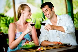 Nie lubisz jeść na randce? Być może dlatego jesteś samotna!