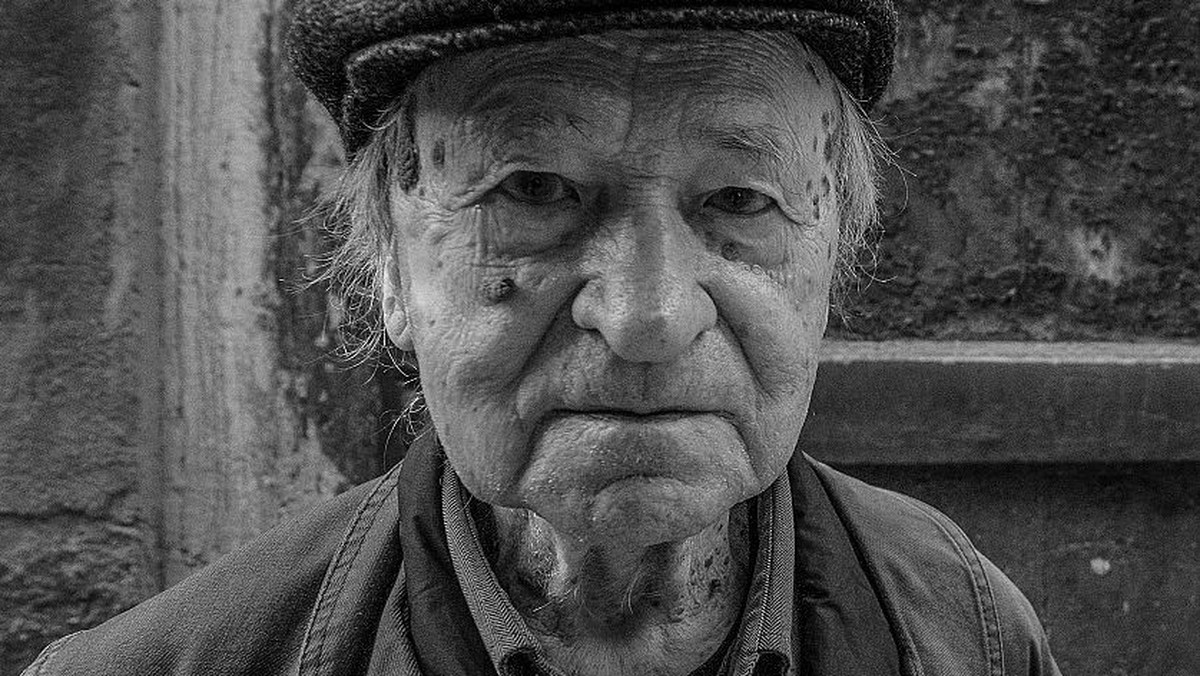 Zmarł filmowiec, artysta, pisarz i poeta Jonas Mekas. Był powszechnie uważany za jedną z najważniejszych postaci w historii filmu eksperymentalnego, często nazywany "ojcem chrzestnym amerykańskiej awangardy". Miał 96 lat.