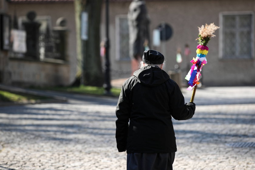 Obostrzenia od 27.03. Niedziela Palmowa próbą generalną dla Kościoła