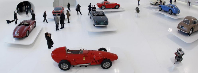 Wystawa w muzeum Enzo Ferrari we włoskiej Modenie