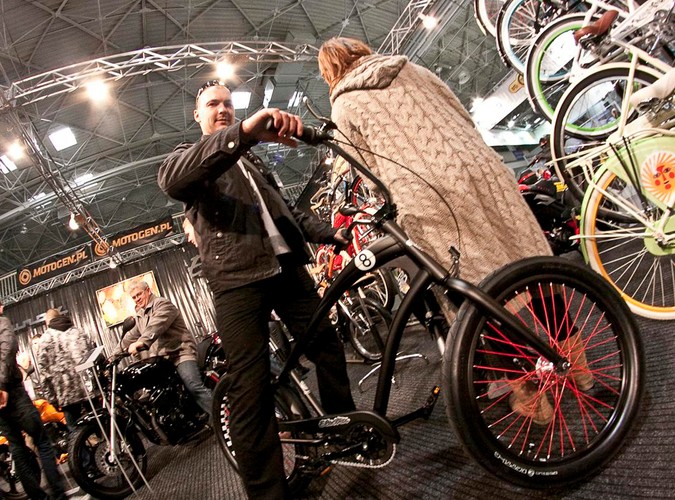 Jedna premiera światowa, czternaście premier polskich, łącznie około 800 eksponatów zaprezentowano podczas targów Motor Show, które odbyły się w Poznaniu. Targi odwiedziło rekordowe 46 tysięcy zwiedzających...