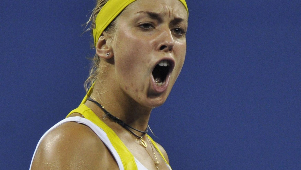 Rozstawiona z numerem jeden Niemka Sabine Lisicki musiała z powodu kontuzji mięśni brzucha poddać się przy stanie 4:6, 3:4 w meczu ćwierćfinałowym przeciwko rodaczce Angelique Kerber turnieju tenisowego WTA w Auckland (z pulą nagród 220 tys. dolarów).