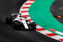 Kubica zostaje w boksie. Na torze zastąpi go Sirotkin