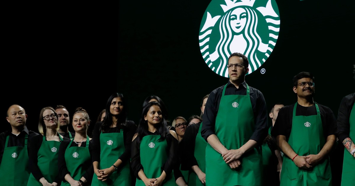 Starbucks contrata a un jefe de estrategia a medida que más baristas aumentan sus esfuerzos de sindicalización en los EE. UU.