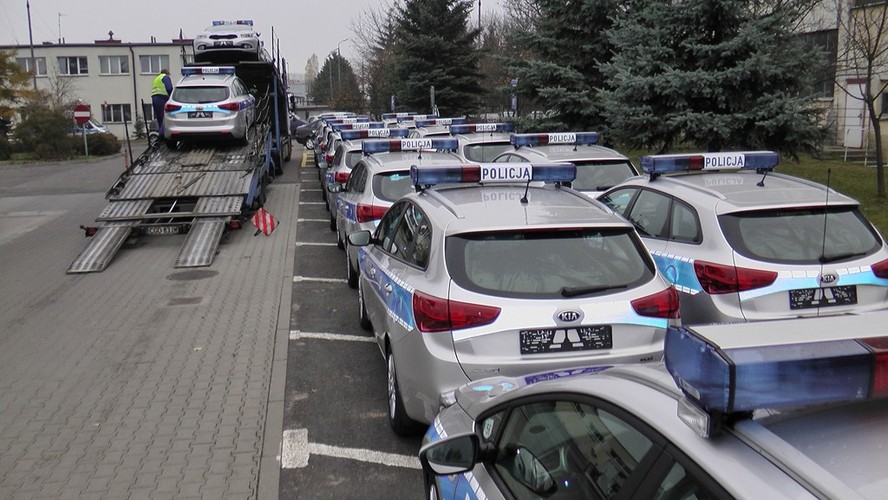 Nowa kia cee'd w barwach polskiej policji