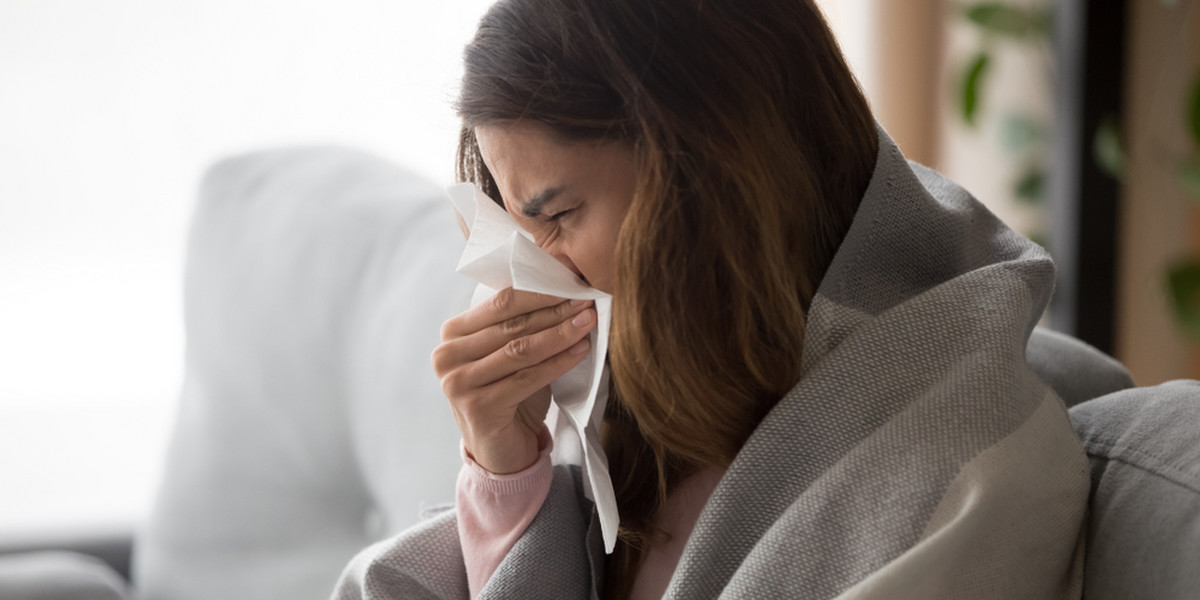 "Zachorowań na grypę sezonową jest mniej niż zazwyczaj o tej porze roku" - poinformowało CDC.