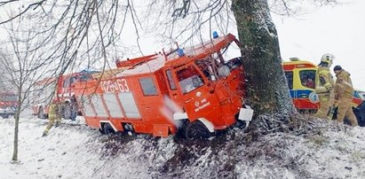 Strażacy wracali z akcji, sami mieli wypadek. Na jaw wyszły zatrważające okoliczności