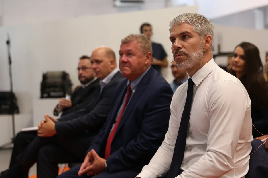 Sotiris Kosturos generalni direktor BAT-a za Srbiju i Crnu Goru, dr Kris Proktor izvršni direktor za nauku BAT- a, Antal Bekefi, generalni direktor BAT-a za Adria regiju, Džon Brejdi direktor marketinga BAT Adria regije