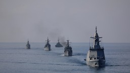 chiny rozpoczęły akcję na morzu. wysłały niszczyciele, fregaty, myśliw