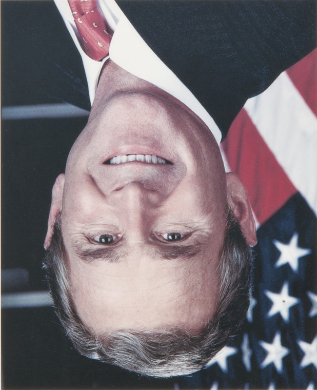Jonathan Horowitz, "Bush portrait" (2001) 