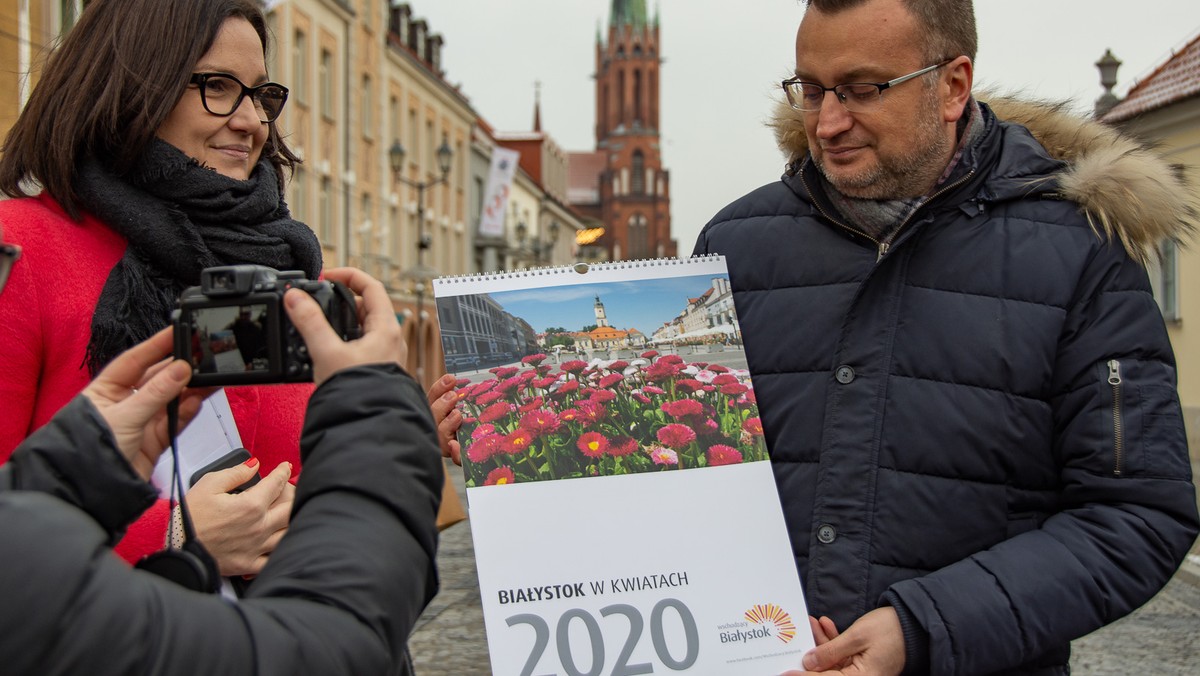 Białystok: Kwietne łąki i daty świąt różnych religii. Miasto wydało kalendarz