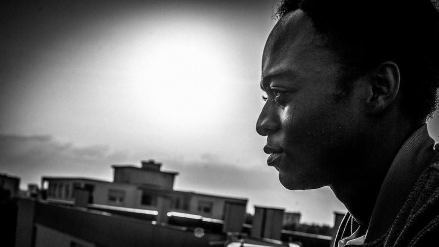 Międzynarodowi wrogowie Bonda: Marc Zinga (w filmie 'Qu'Allah bénisse la France!')