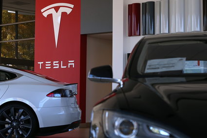 Tesla zaparkuje w Polsce. Otworzy serwis samochodowy