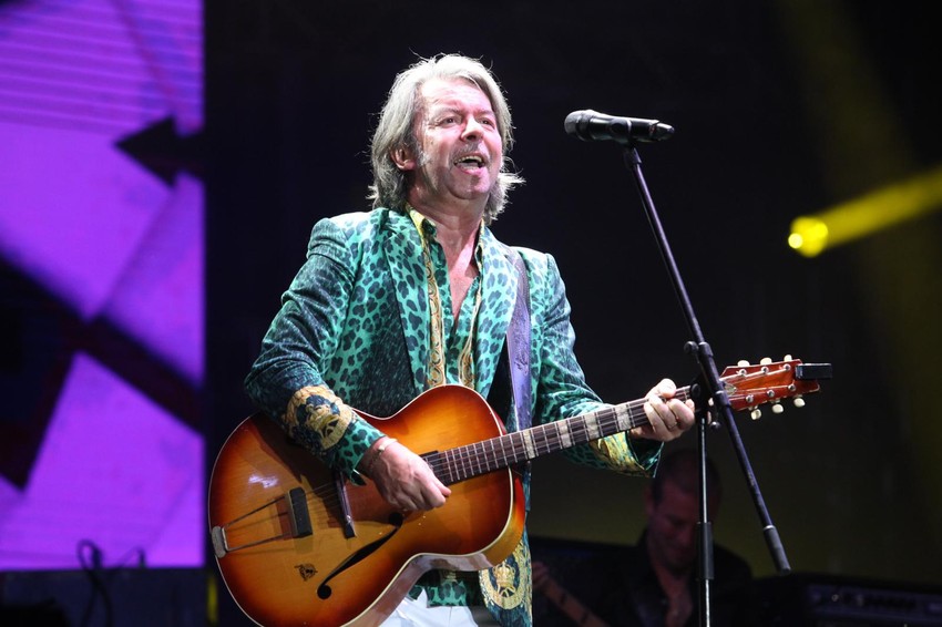 Robert Pešut -  Manjifiko