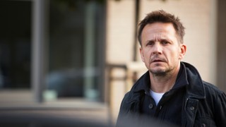 Strach się czai. Film 'Sługi Boże' z Bartłomiejem Topą wchodzi na ekrany