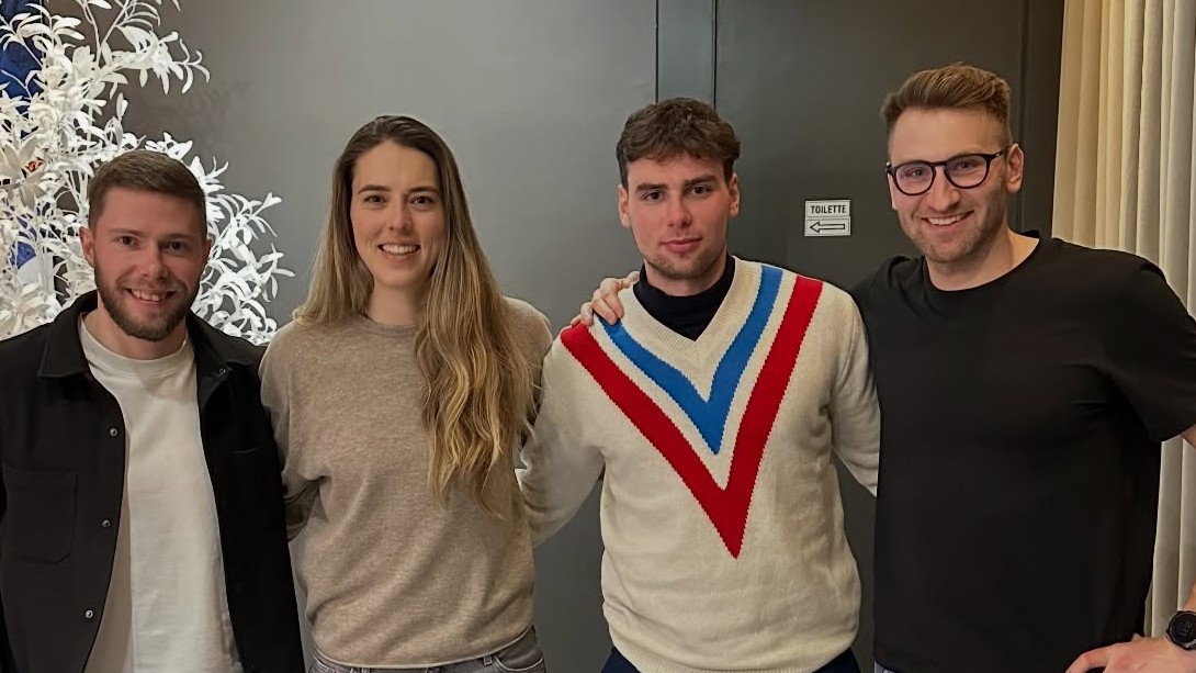 Hokejista Matúš Sukeľ, lyžiarka Petra Vlhová, hokejista Šimon Nemec a kondičný tréner Šimon Klimčík.  