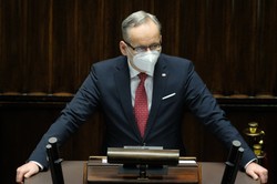 "Fakt" straszy AstraZeneką. Niedzielski interweniuje u prezesa RASP