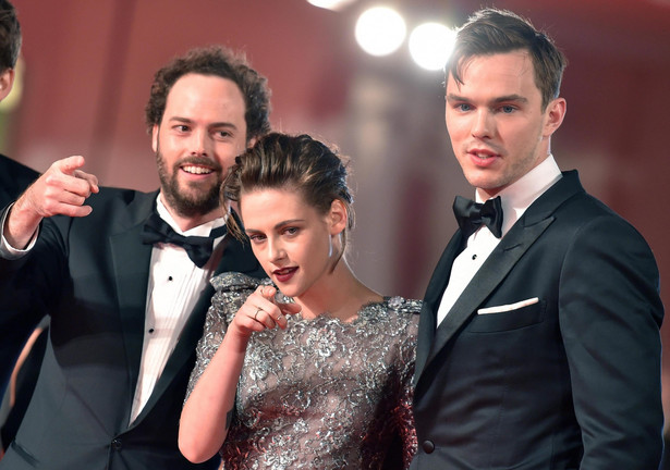 Kristen Stewart i Nicholas Hoult milczą o swoich uczuciach