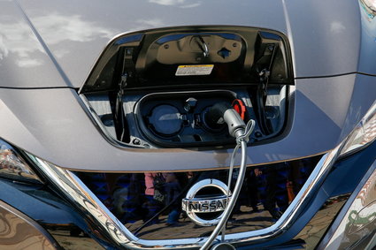 Powstanie prawie 160 punktów ładowania elektrycznych samochodów
