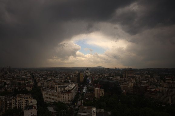 RHMZ IZDAO UPOZORENJE Gore meteoalarmi, OLUJNI UDARI VETRA u ovim delovima Srbije