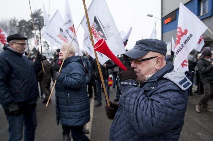 Protest pracowników Odlewni Żeliwa w Zawierciu