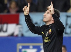 Cudowny gol Messiego zapewnił Barcelonie wygraną w Madrycie. Wideo