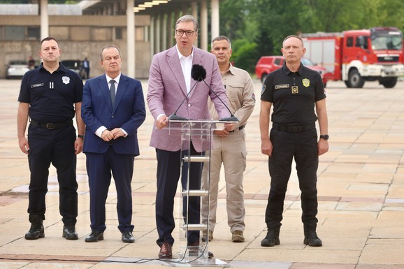 "OČEKUJEM POBEDU I U BEOGRADU, A JOŠ UBEDLJIVIJU U OSTATKU ZEMLJE" Vučić o izborima u Srbiji, najavio i veliki skup u Novom Sadu: "Dolazim sledećeg meseca"