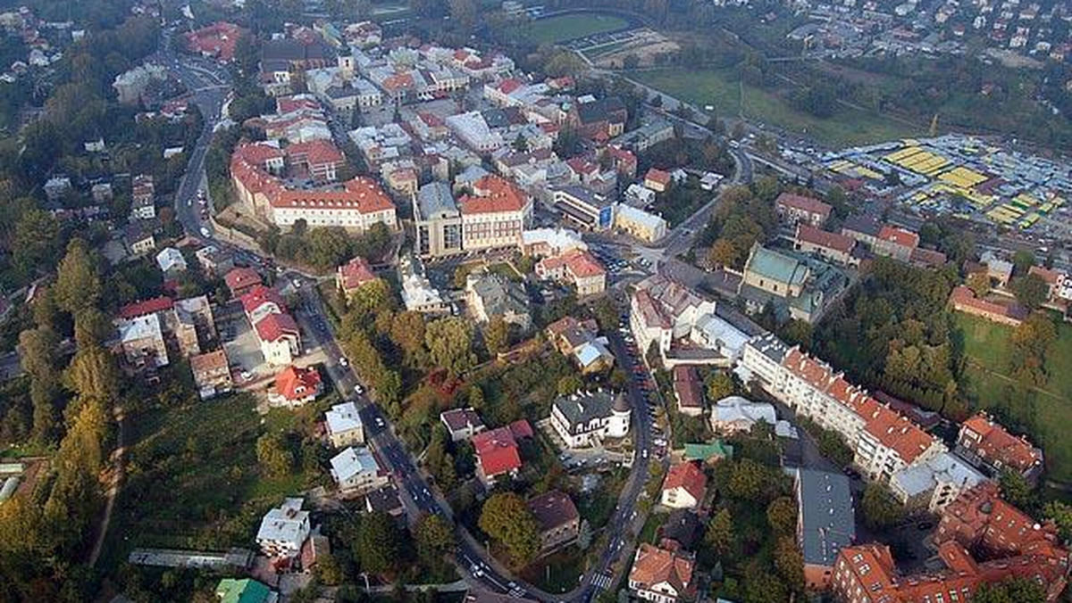 Na sześciu rzekach Podkarpacia w niedzielę rano przekroczone były stany ostrzegawcze-poinformował Wojciech Czanerle z Wojewódzkiego Centrum Zarządzania Kryzysowego w Rzeszowie.