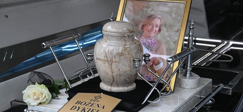 Pogrzeb Bożeny Dykiel. Wzruszające słowa rodziny i tłumy żałobników