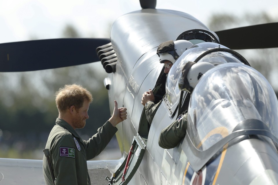 Manewry lotników Royal Air Force obserwował książę Harry, który świętował swoje 31. urodziny