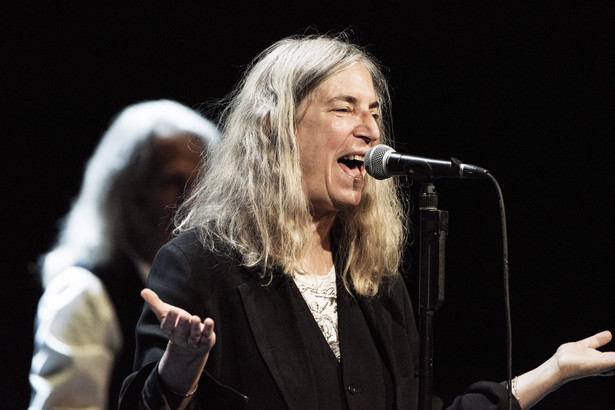 Patti Smith trafi z poniedziałkowymi dziećmi do telewizji