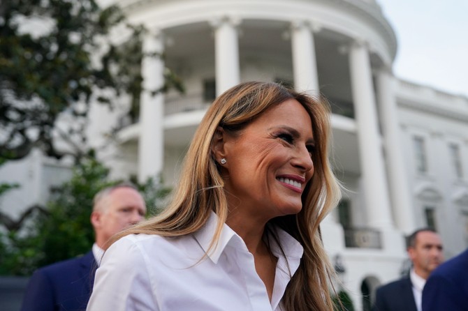 Melanija Tramp najlešće bira ružičasti karmin koji ističe lepotu usana i briše godine