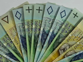 pieniądze banknoty złoty