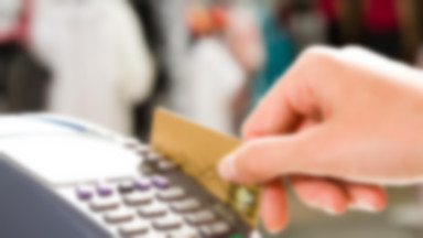 Umowy nie pozwalają sprzedawcom ustalać minimalnych kwot płatności kartą