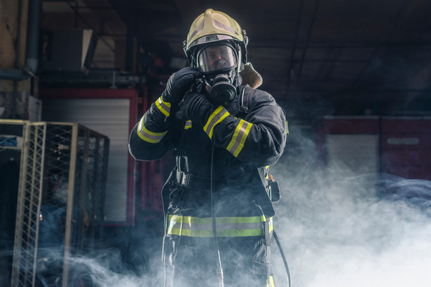 Świadczenie ratownicze przysługuje strażakowi ratownikowi OSP, czynnie uczestniczącemu jako członek OSP w działaniach ratowniczych lub też w akcjach ratowniczych